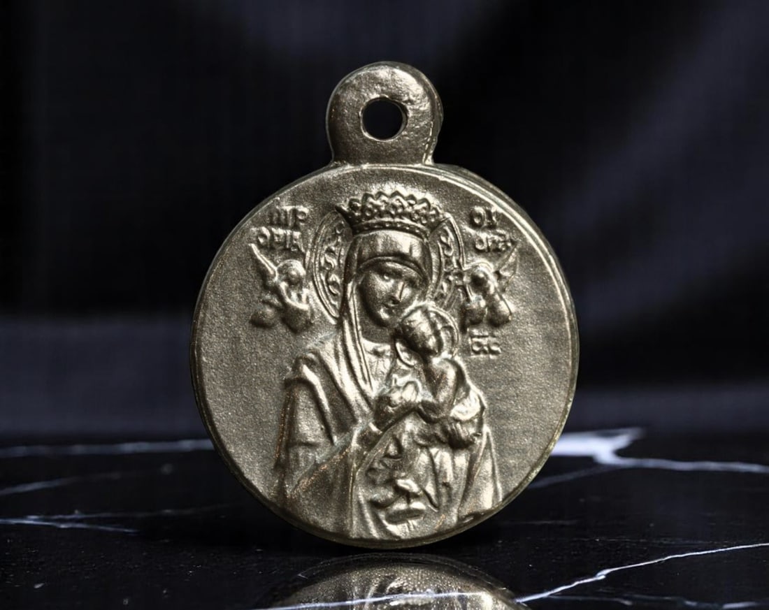 BYZANTINE REVIVAL: Eastern Marian Icon - Orthodox Style Devotional Medal, c.20th Century, 15mm (1 of 2)