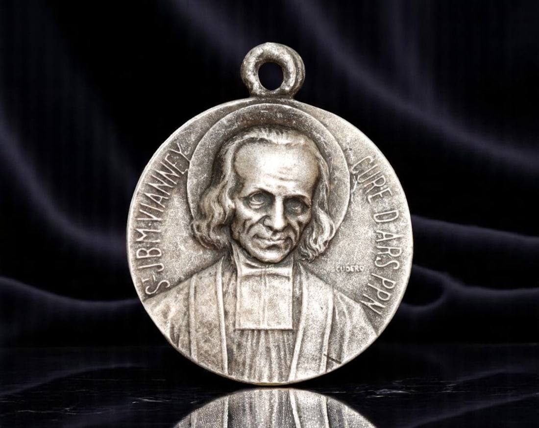 FRANCE: St. Jean-Marie Vianney & St. Philomena - Cure d'Ars Devotional Medal, Early 20th C, 18mm (1 of 2)