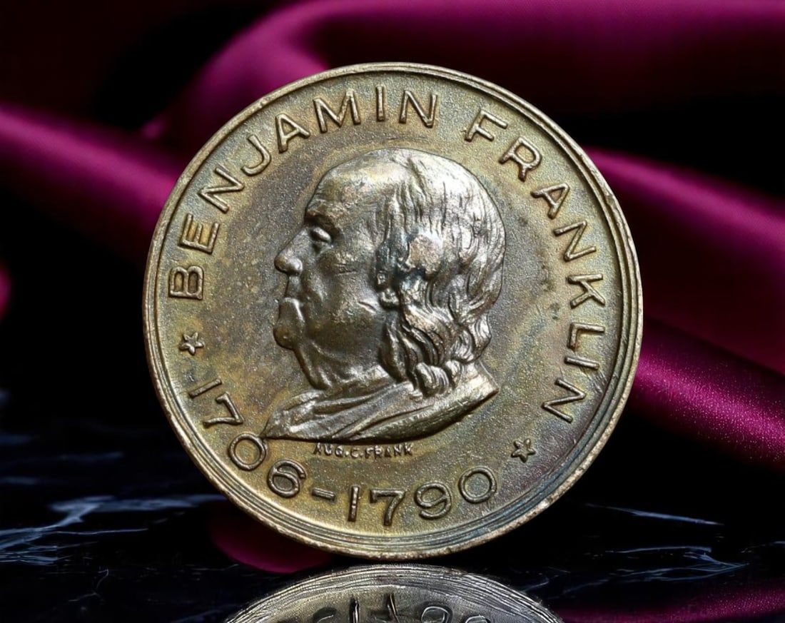 USA: Franklin Institute - Benjamin Franklin Memorial Souvenir Coin, ND (c. mid-20th century), 19mm (1 of 2)