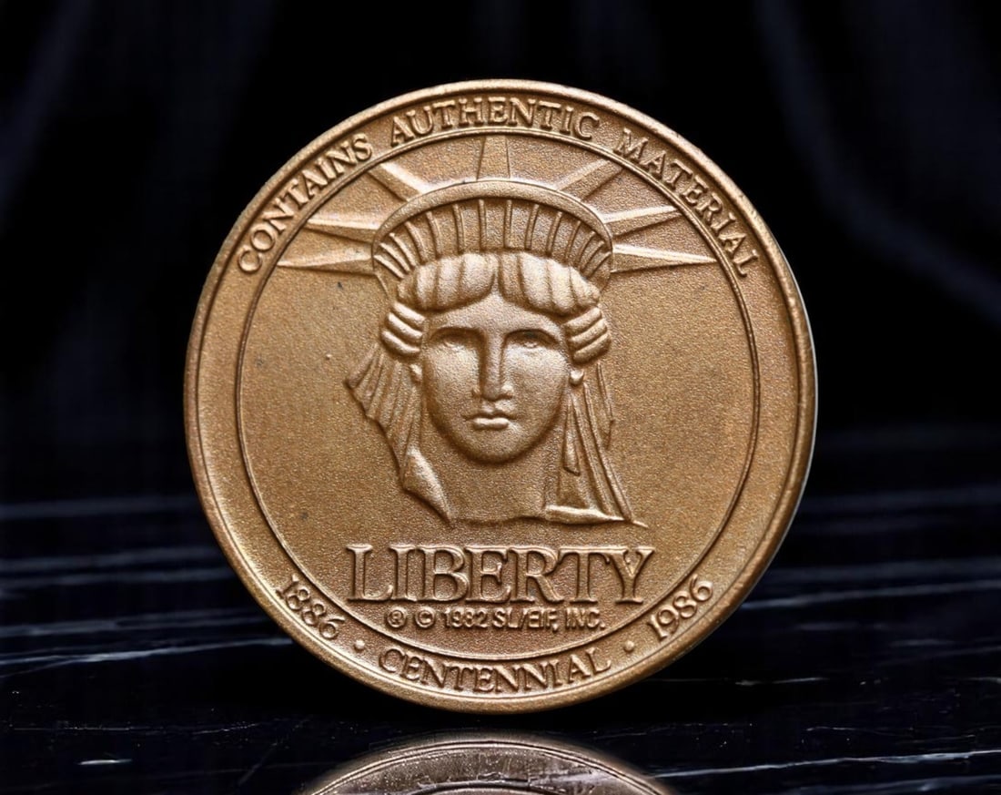 USA: Liberty Centennial - Sears New Century Commemorative Medal, 1986, 23mm (1 of 2)