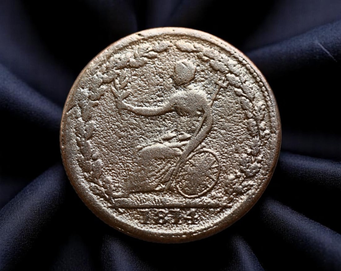 CANADA/LOWER CANADA: Duke of Wellington - Victory Penny Token, 1814 Mule Type, 27mm: Minted amid the final throes of the Napoleonic Wars, this 1814 Wellington Penny Token from Lower Canada stands as a fascinating symbol of loyalty and British imperial victory. The obverse depicts a la