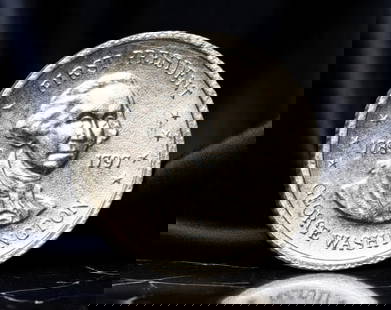 FRANKLIN MINT: George Washington - Founding Leadership Miniature Silver Coin, 1789-1797, USA, 10mm: This Franklin Mint miniature silver coin honors George Washington, the revered first President of the United States and the symbolic cornerstone of American republicanism. His stately profile commands
