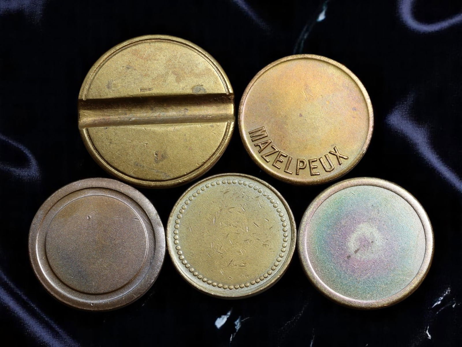 FRANCE: Mixed Brass Transit and Gaming Token Group, undated, 21-26mm (5 pcs) (1 of 2)