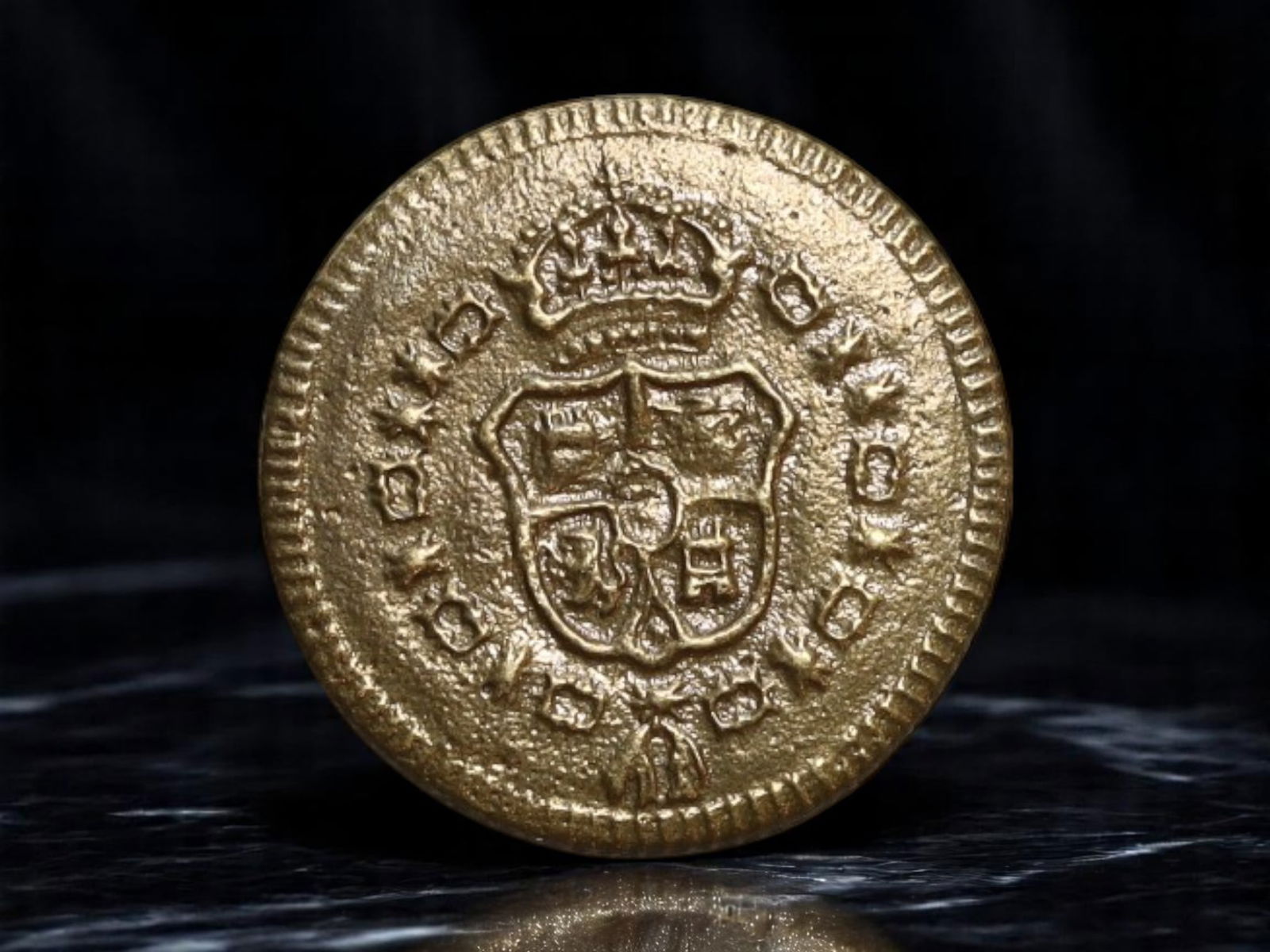 SPAIN: Royal Armorial - Spanish Military Uniform Button, c.18th-19th Century, 15mm (1 of 2)