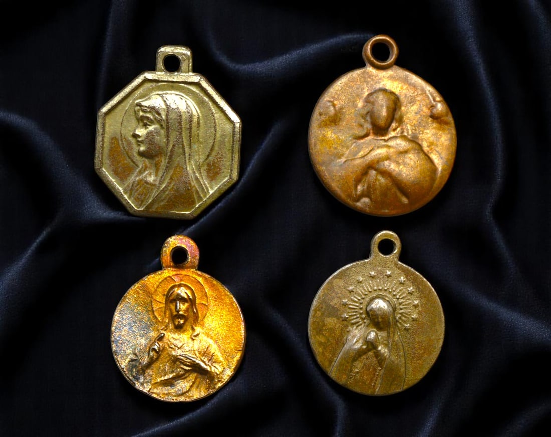 FRANCE: Sacred Heart and Marian Devotion - Miniature Catholic Medallions (Set of 4), c.1900, 14-15mm (1 of 2)