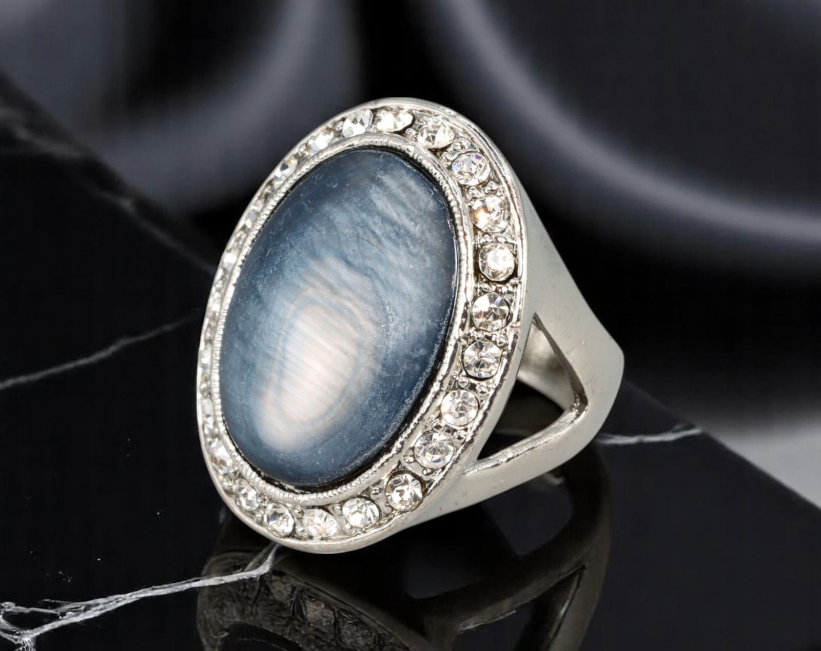 ROMANTIC: Ring - Oval Cabochon with Clear Gems, Silvertone, Size 6.5 (1 of 2)