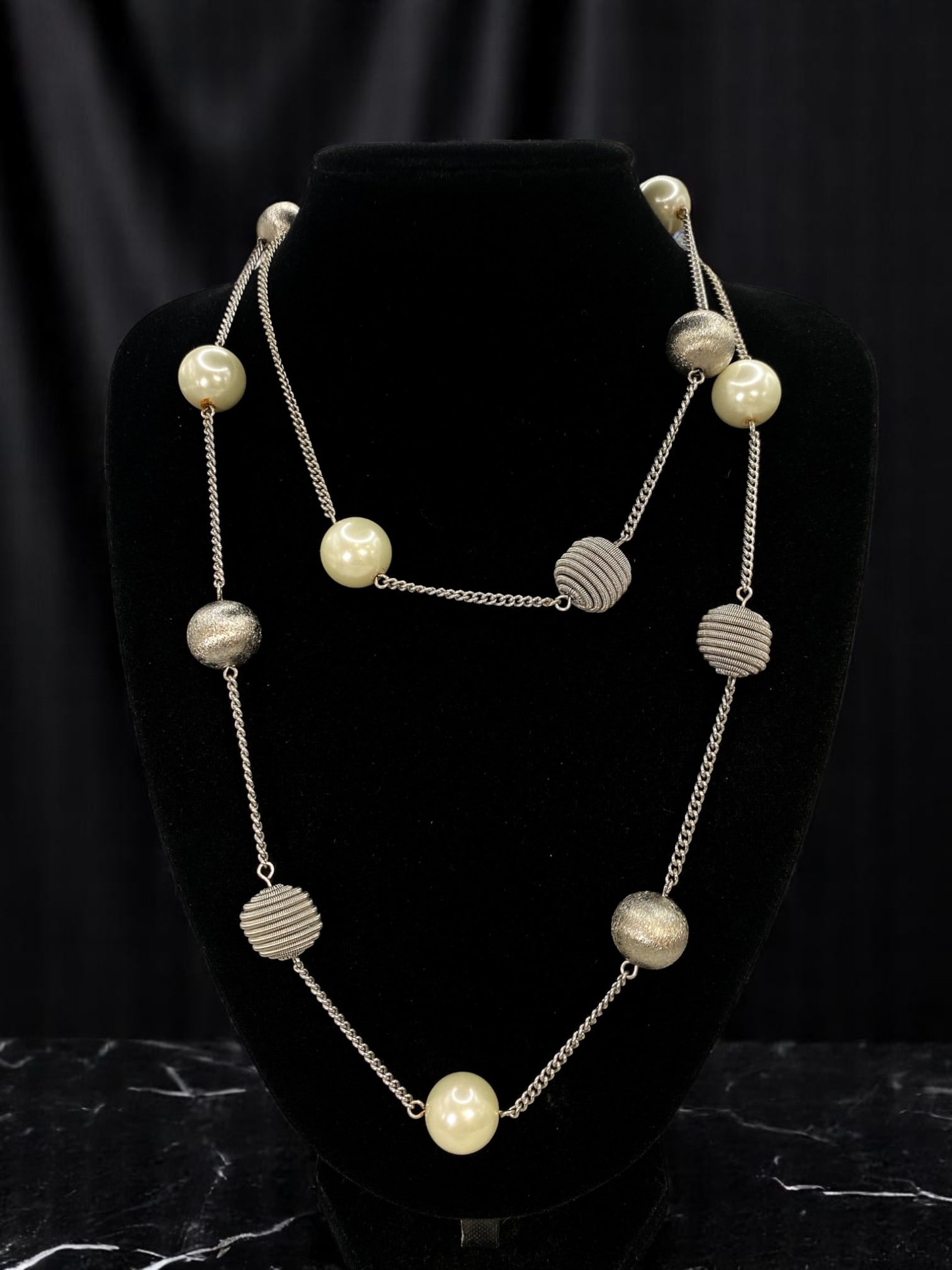 M&S VINTAGE ESTATE: Long Necklace - Mixed Beads, Pearl-Like & Textured Silvertone Elements 110cm (1 of 2)