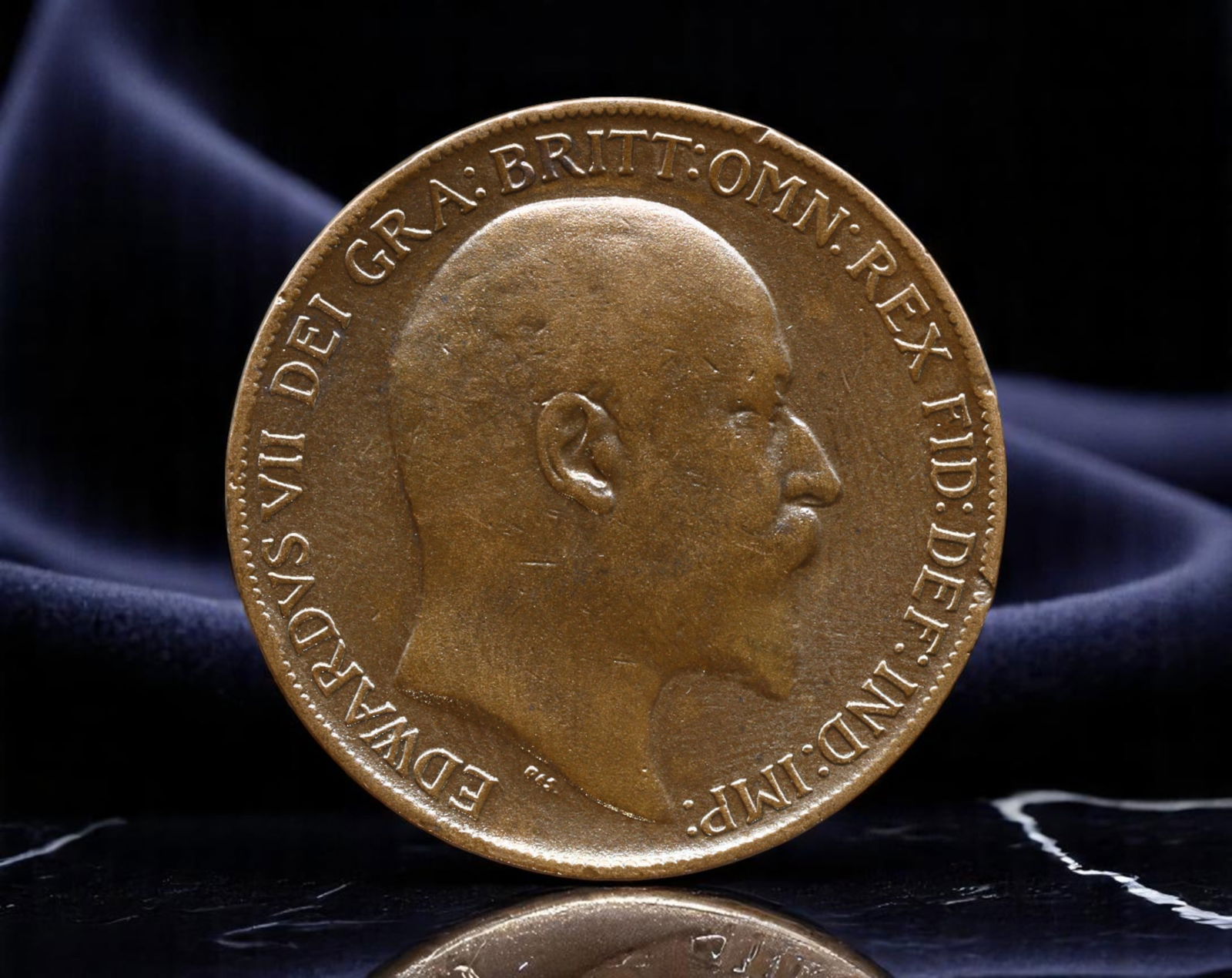 UNITED KINGDOM: Edward VII - Imperial Britannia One Penny Coin, 1910, 30mm (1 of 2)