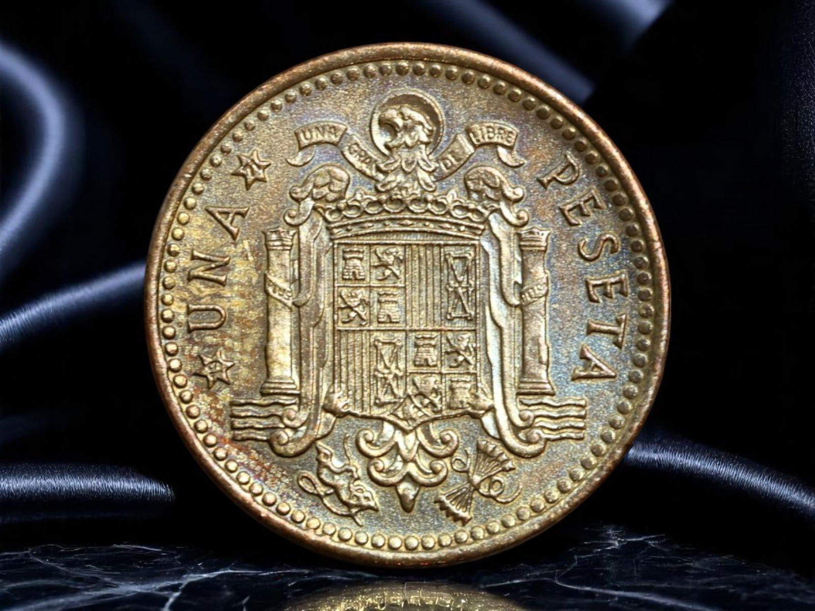SPAIN: Francoist Regime - National Unity 1 Peseta Coin, 1966, 21mm (1 of 2)