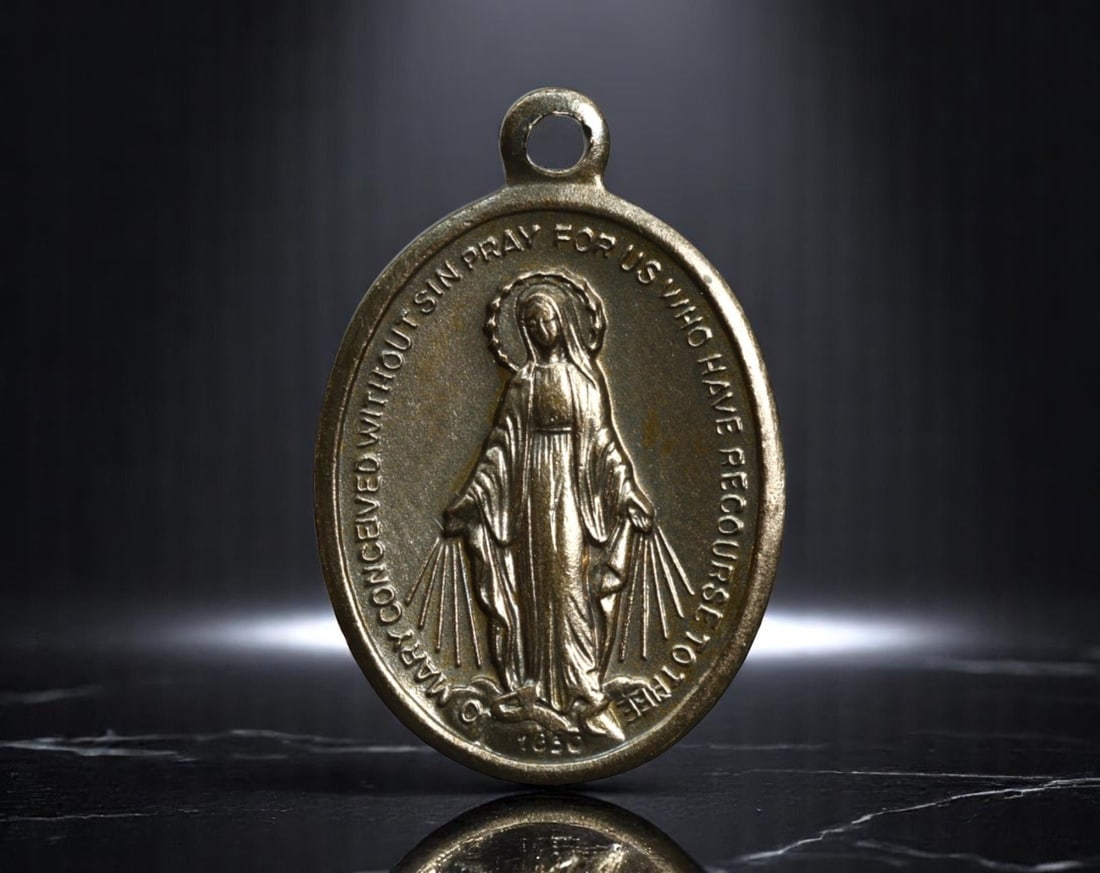 ITALY: Marian Devotion - Miraculous Medal of the Immaculate Conception, ca. 1960s, 23mm: Struck in Italy and deeply rooted in 19th-century Marian apparitional tradition, this classic Miraculous Medal features the Virgin Mary as the Immaculata-arms outstretched with rays of grace emanating