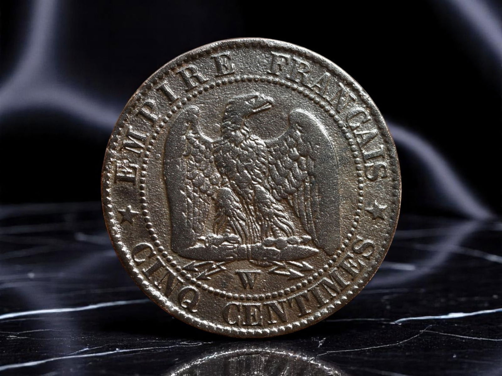 FRANCE: Napoleon III - Imperial Resurgence 5 Centimes Coin, 1856 W Lille Mint, 25mm (1 of 2)