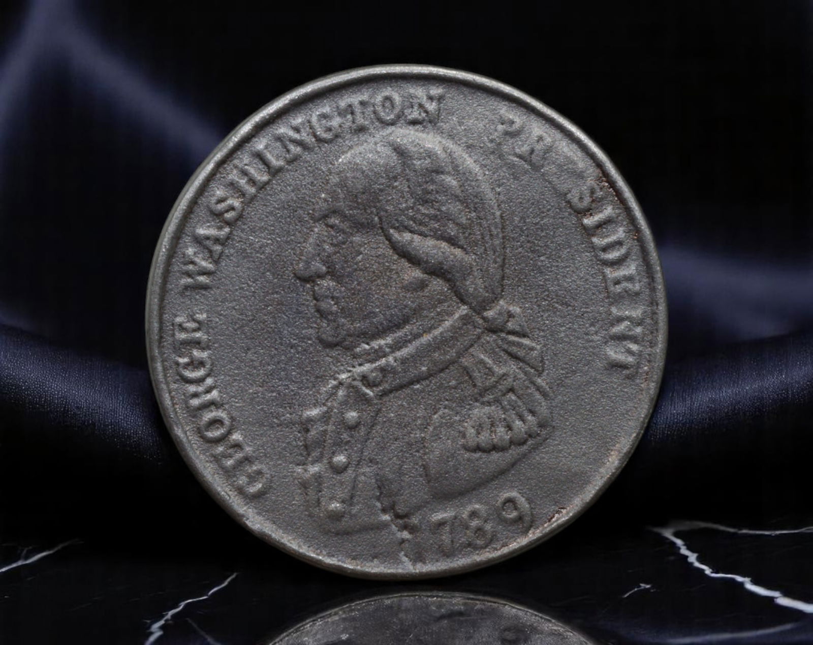 UNITED STATES: George Washington - First Presidency Commemorative Token, 1789 (Modern Strike), 29mm (1 of 2)