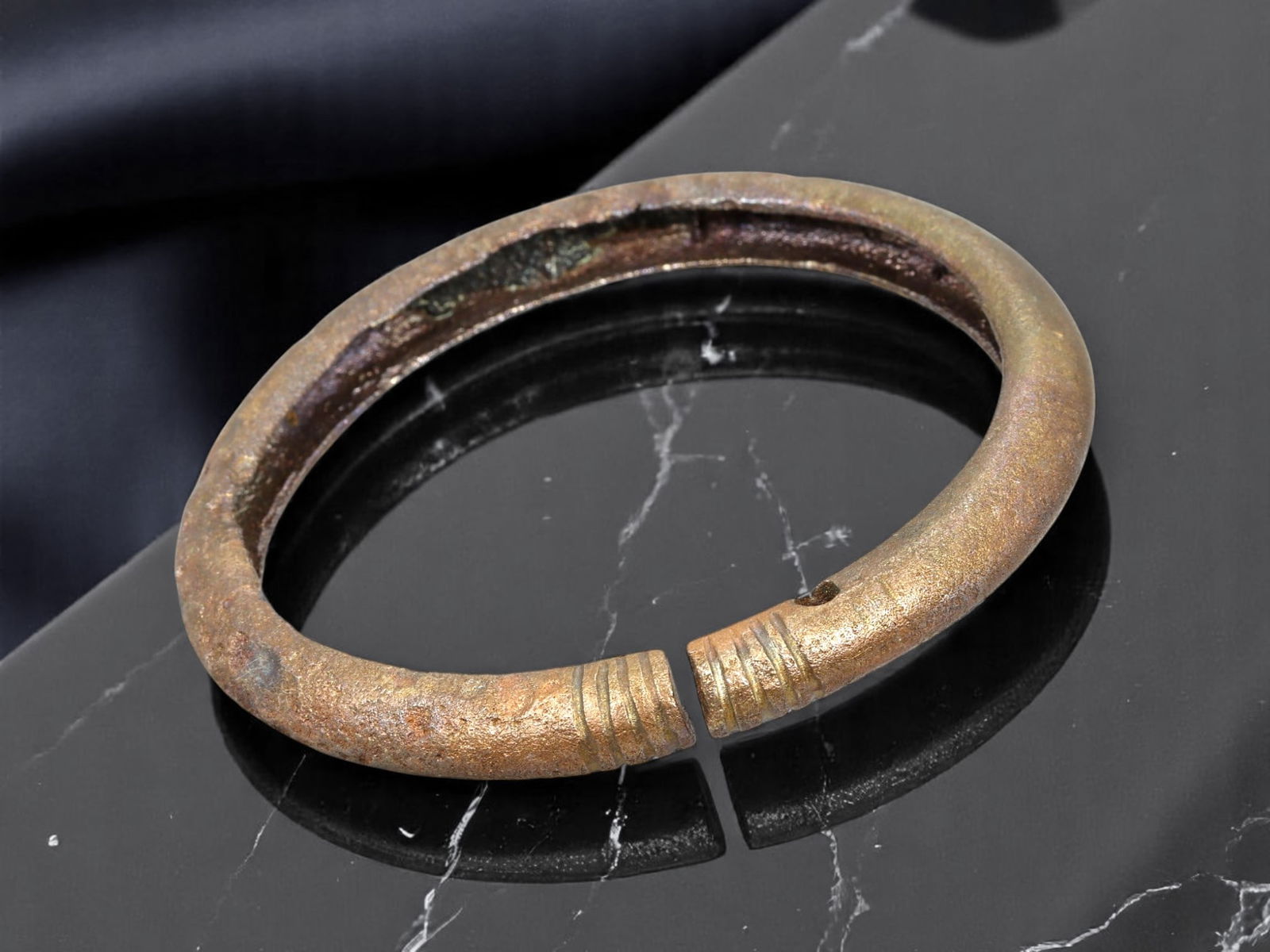 EASTERN EUROPEAN Bronze Bracelet - Engraved Terminal Lines, Smooth Patina (8.3 cm Inner Diameter) (1 of 1)