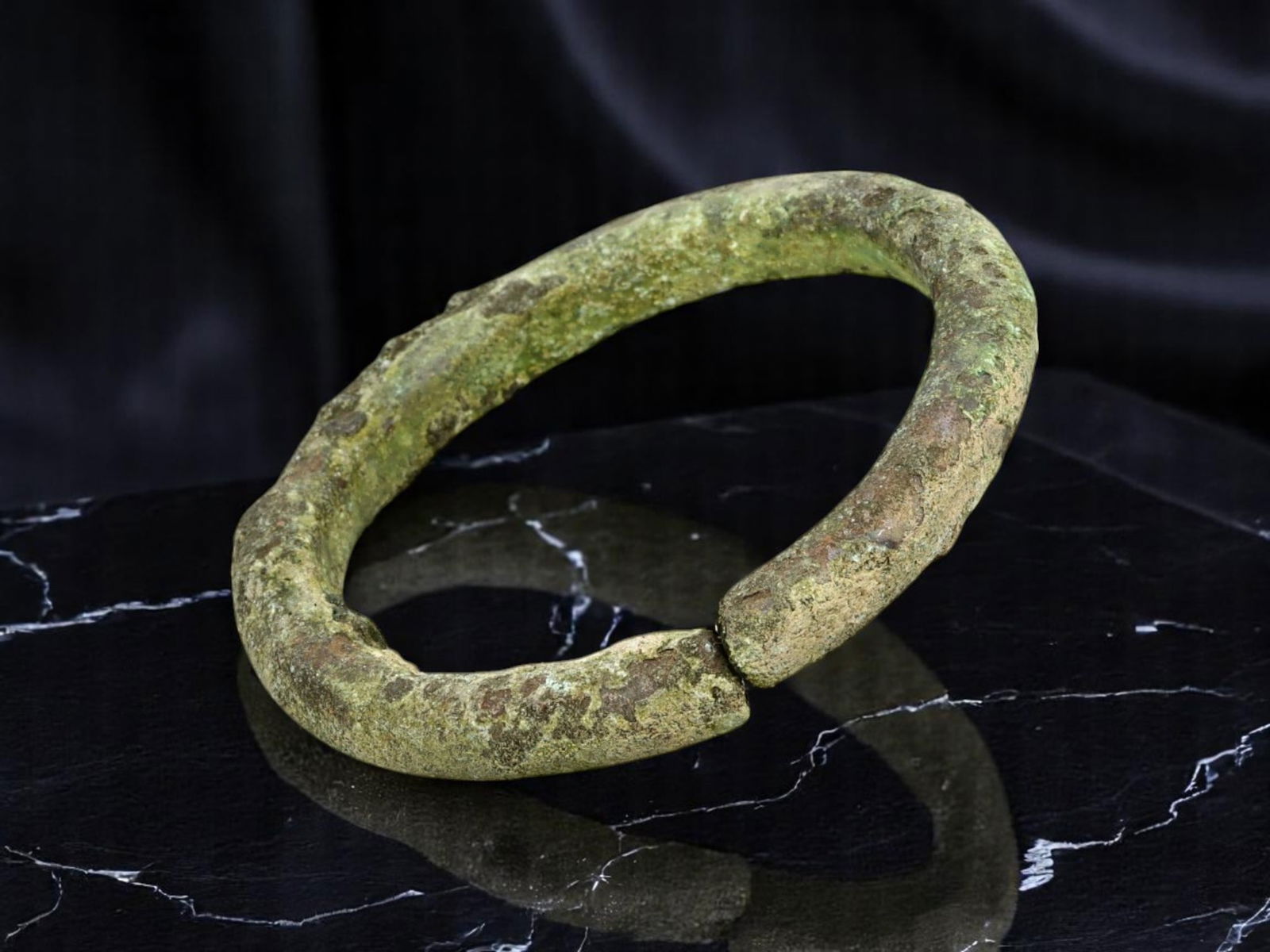 CELTIC Proto-Ring Currency Bracelet - Thick Form, Weathered Bronze Patina (5 cm Inner Diameter) (1 of 1)