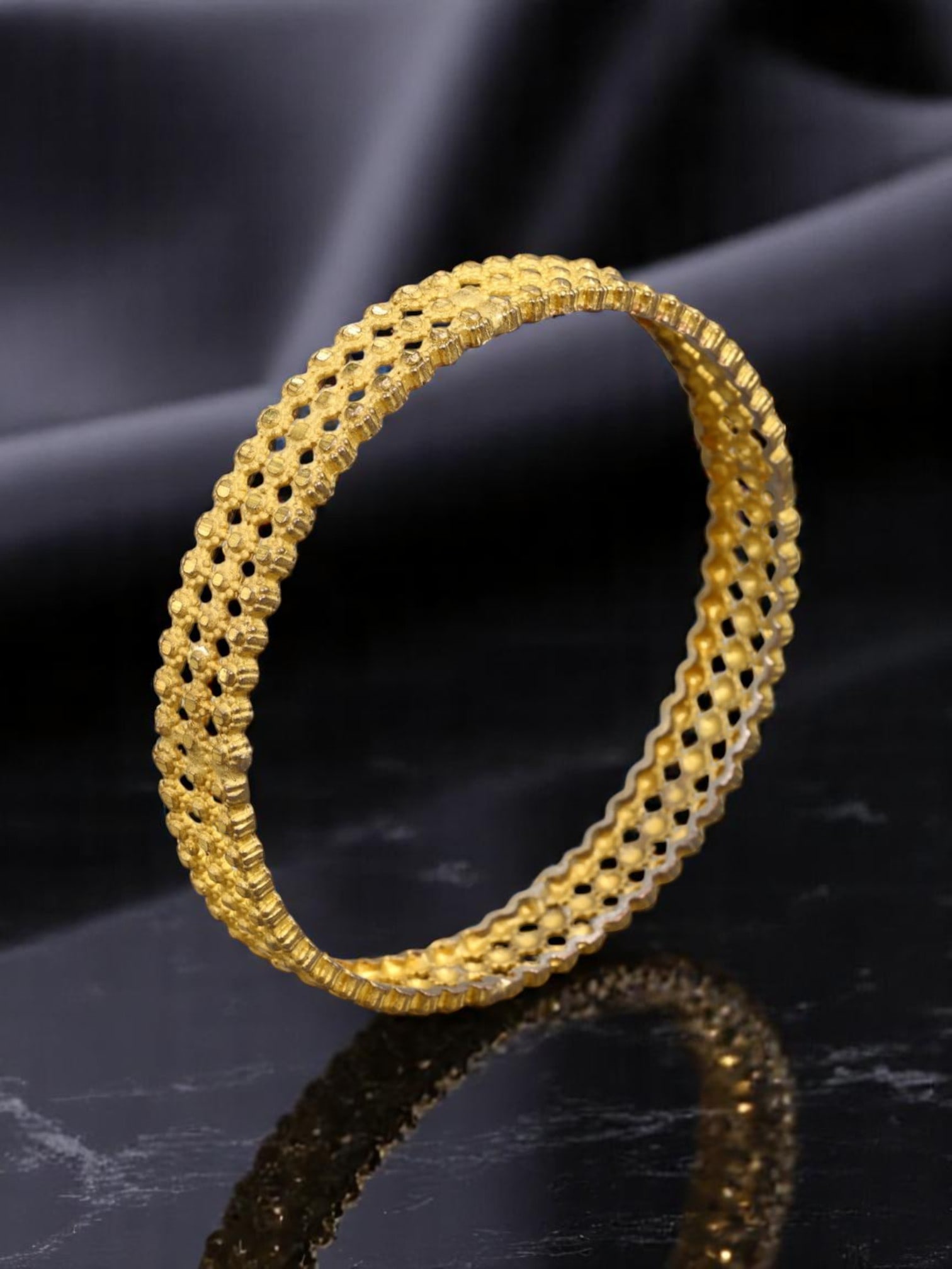 MID-CENTURY STYLE: Bangle - Textured Grid Design, Goldtone Finish (7cm) (1 of 2)