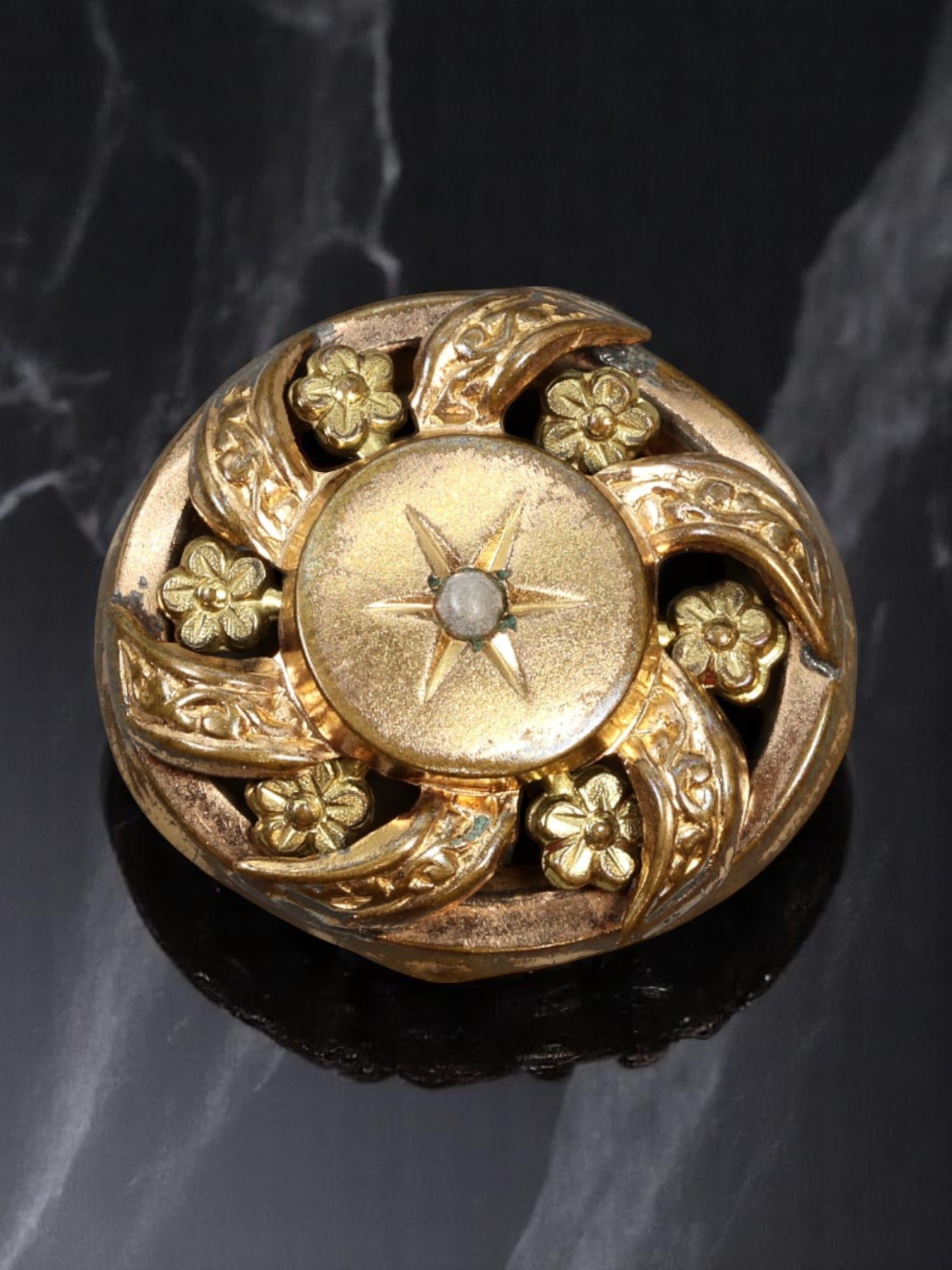VICTORIAN REVIVAL STYLE: Button or Pendant - Starburst & Floral Scroll Medallion, 2.4cm: An ornate medallion-form button or pendant, this piece is distinguished by a central starburst with pearl-like bead detail, framed by high-relief floral scrolls in a near-symmetrical openwork design. 