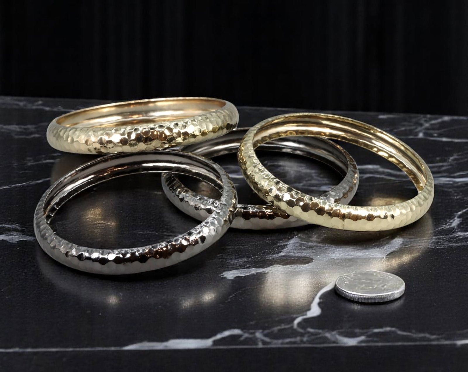 BOLD STATEMENT ERA: Bangle Set - Hammered Texture, Goldtone & Silvertone Finishes (7 cm, 4 pcs) (1 of 1)