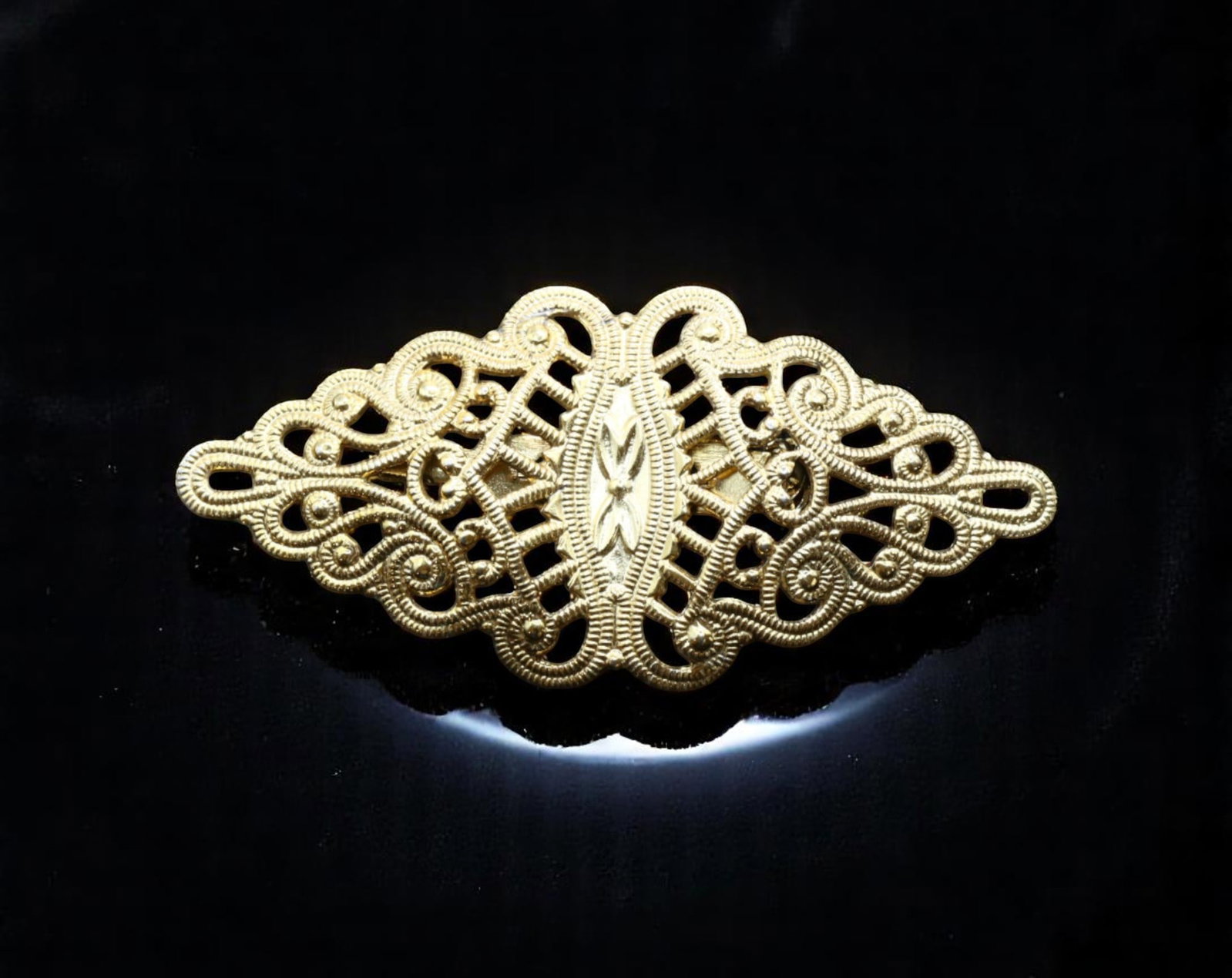 ART DECO: Filigree Pin Brooch - Stylized Scroll & Openwork Design, Radiant Goldtone (5.5x2.5cm): A superb example of stylized elegance, this Art Deco era-inspired pin brooch features intricate openwork filigree with elaborate scroll patterns and geometric accents. Cast in radiant goldtone, the br