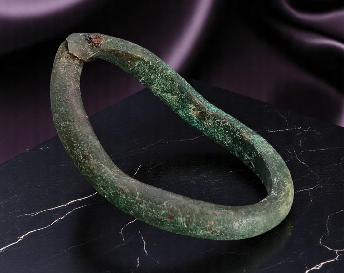 ANTIQUE: Ancient Bronze Anklet - Asymmetrical Oval Form with Verdigris Patina, 13.5cm, 463g (1 of 3)