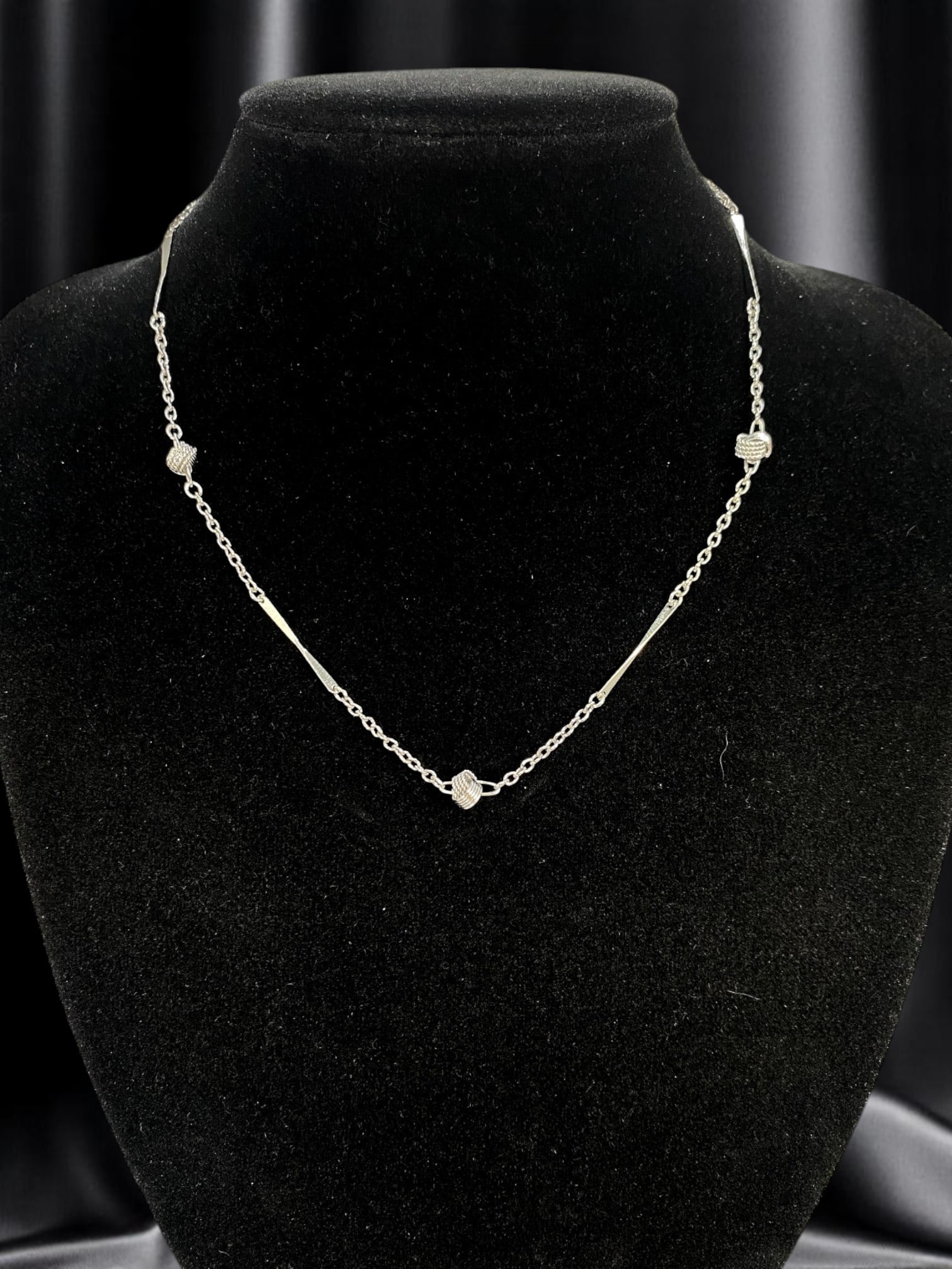 TIMELESS SIMPLICITY: Silver-Tone Rope and Bar Link Necklace with Knot Accents, 40cm (1 of 2)