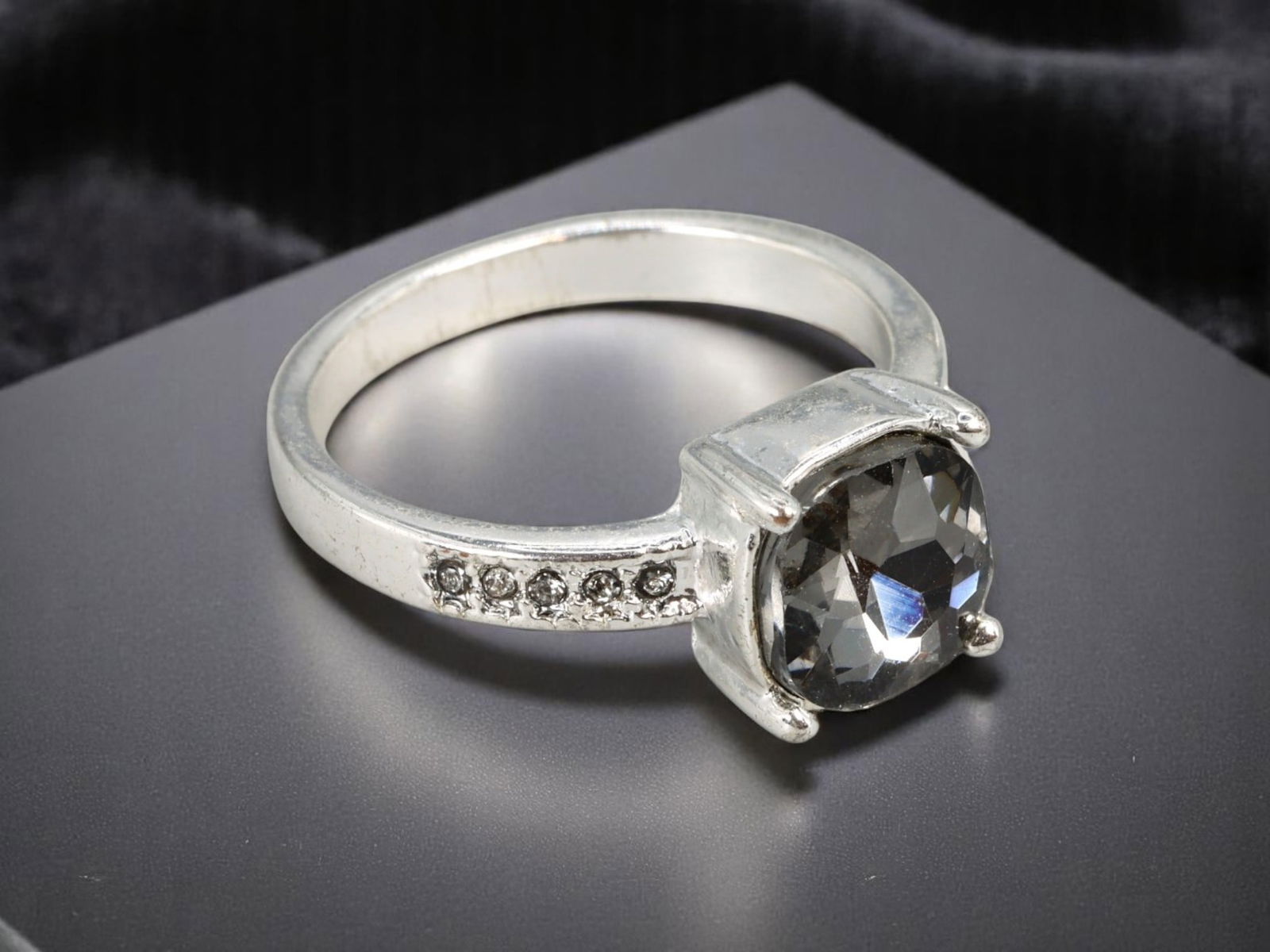 ARTISAN: Ring - Solitaire-Style with Side Accents, Silvertone Finish, Size 8 US (1 of 2)