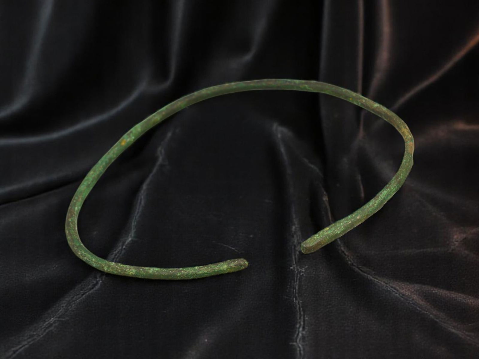 CELTIC BRONZE Wire-Type Open Bracelet - Slender Tapered Form, 6.6 cm (1 of 1)