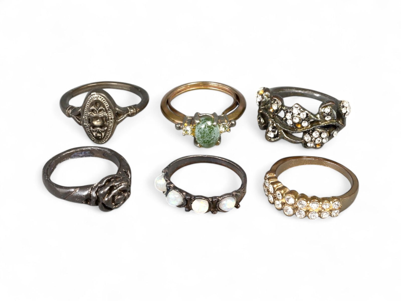 RETRO MODERN & ROMANTIC Revival Ring Lot - Ornate Forms & Crystal Detailing (6-8 US, Lot of 6): An ornate and expressive ensemble of six vintage-style rings blending romantic motifs with mid-century flair. This richly varied lot includes a floral pave vine ring, a classic bezel-set band with cle