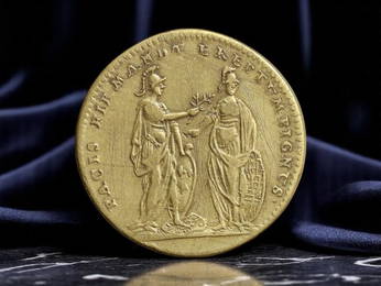 GERMANY/NURNBERG: Louis XV - Allegory of Peace Bronze Jeton, ca. 18th Century, 24mm