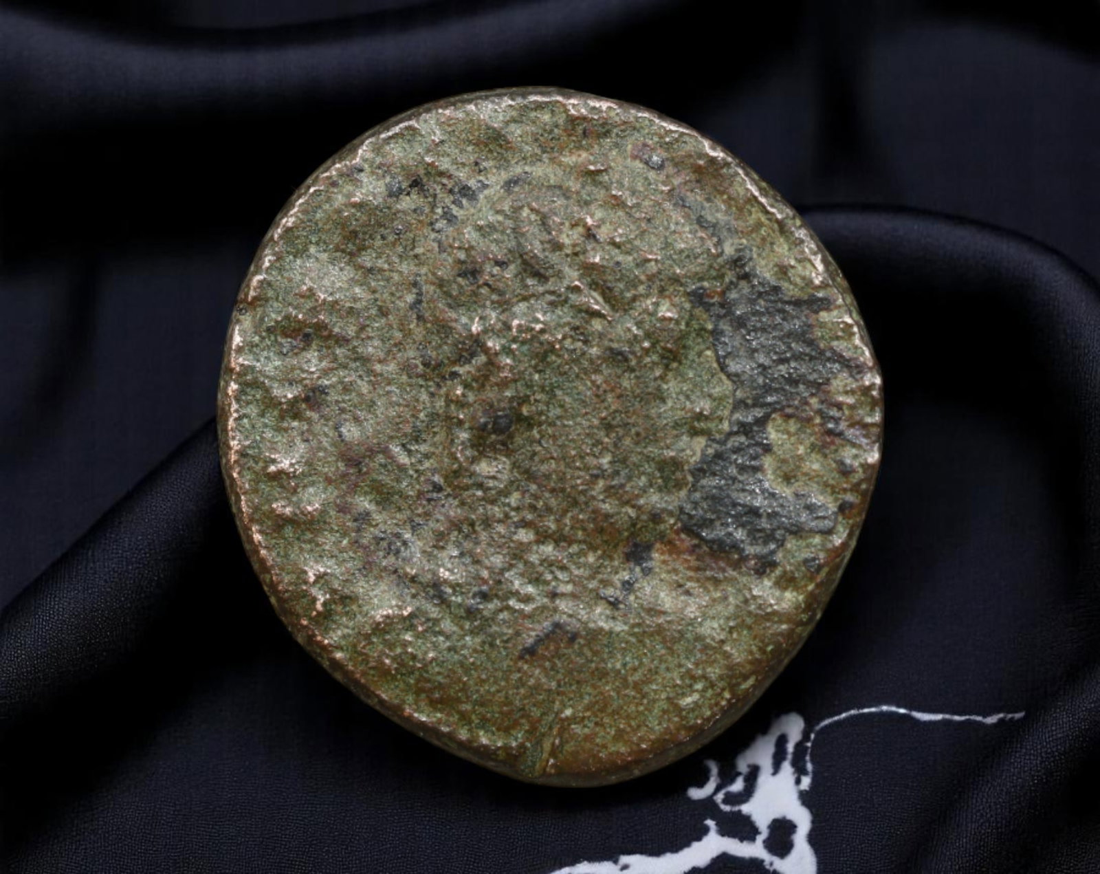 ROMAN EMPIRE: Ancient AE Coin Bronze Issue, 17mm: Issued during one of the most transformative epochs of the Roman Empire, this bronze coin embodies the endurance and adaptability of Roman statecraft across centuries. Its compact flan and timeworn su