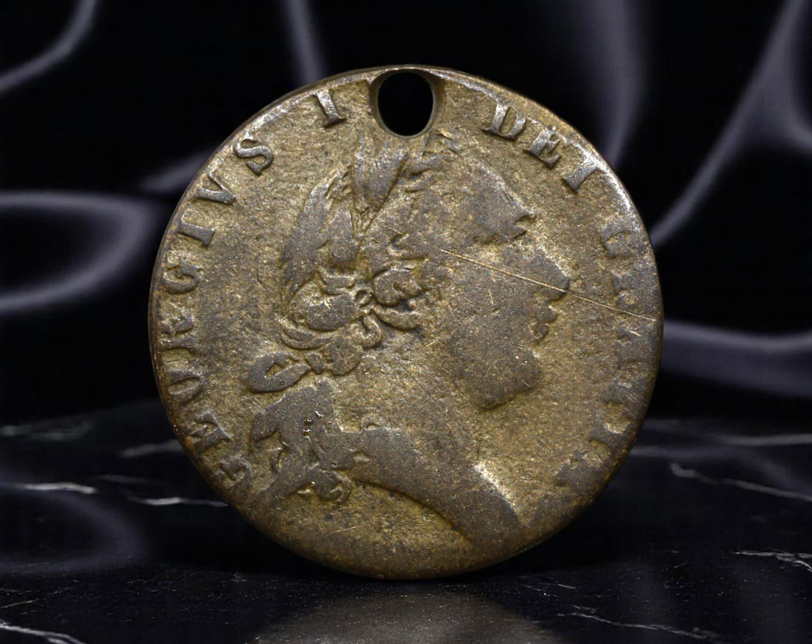 GREAT BRITAIN: King George II - Loyalist Armorial Copper Token, c. 1730s-1750s, 20mm (1 of 2)