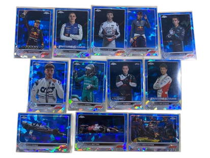 2021 Topps Chrome Formula 1 - Aqua Wave Refractor Lot (12 Cards) EN: Offered here is a 12-card Aqua Wave Refractor lot from the 2021 Topps Chrome Formula 1 collection, featuring a compelling mix of marquee drivers, rookie prospects, and key moments from the grid. This