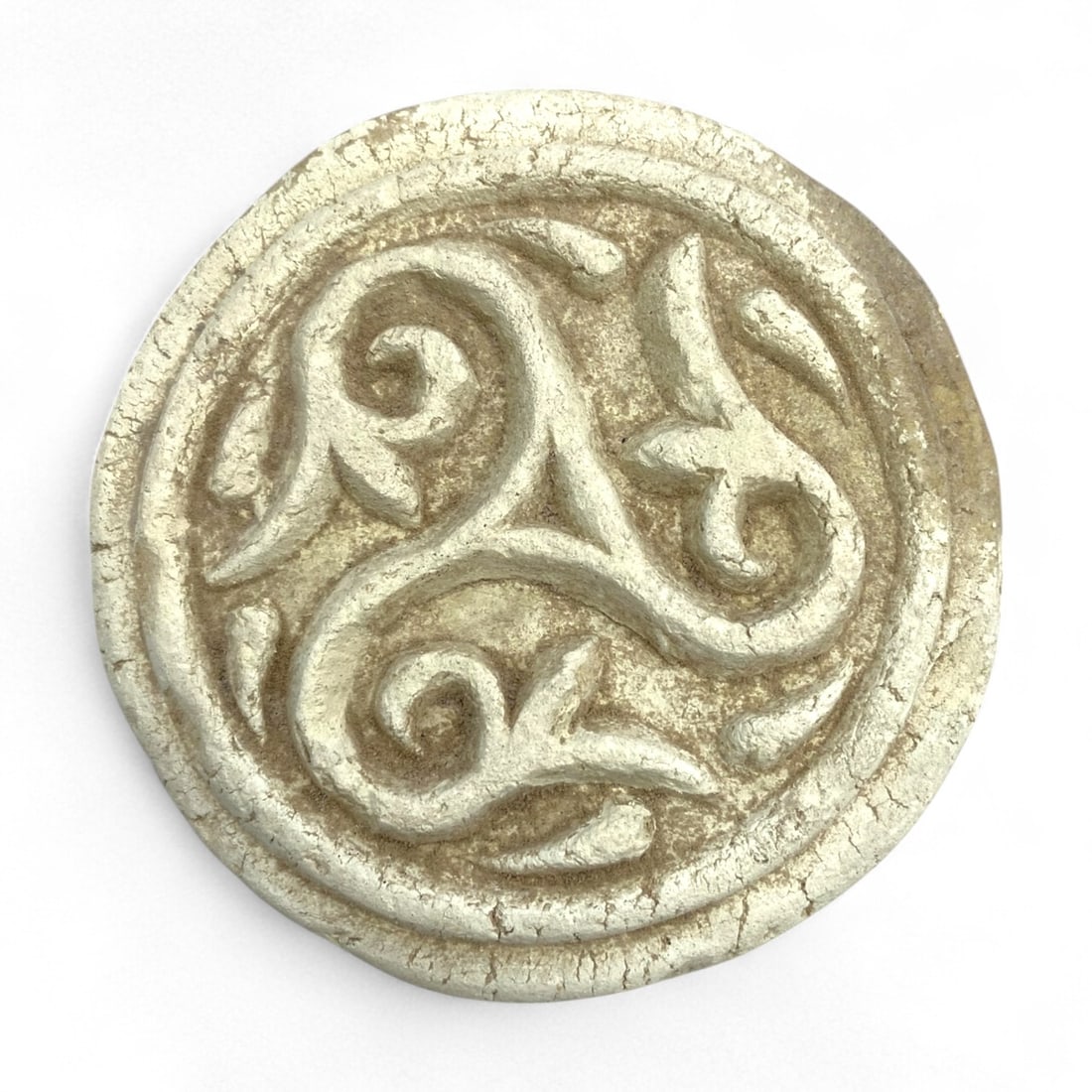 Ancient Medieval Islamic Floral Arabesque Terra Cotta Roundel, c. 10th-13th Century CE, 87g: This beautifully preserved terracotta roundel, measuring 8 cm (3.1 in) in diameter and weighing 87 grams (3.1 oz), is a fine example of Islamic architectural ornamentation from the medieval period, li