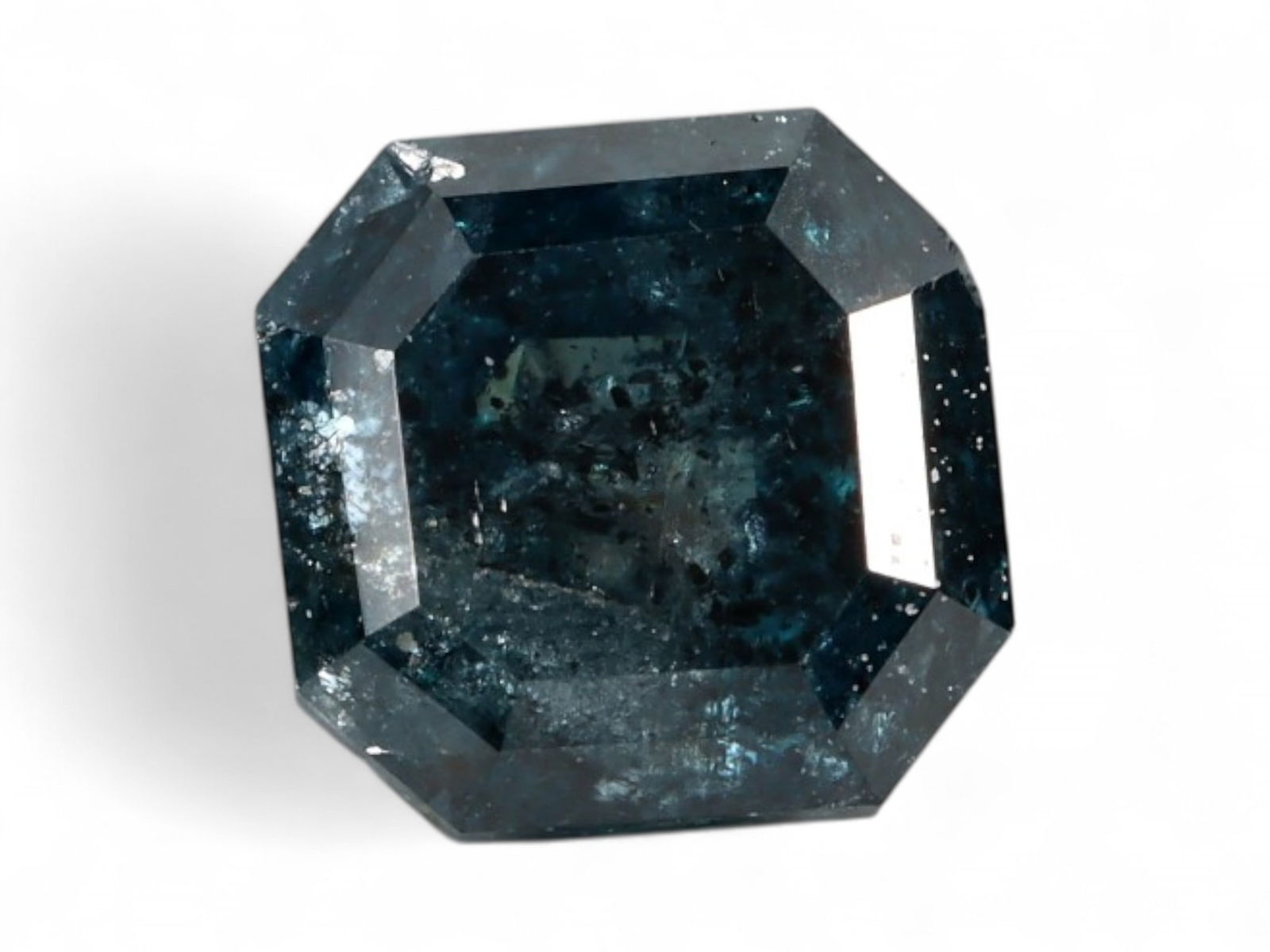 0.49ct Natural FANCY GREEN Diamond, Irradiated, 4.1mm (1 of 2)