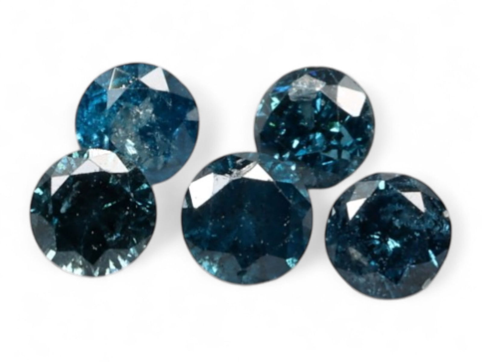 0.45Ct Natural Fancy Blue Diamond Lot, Round Cut, 5pcs, 2.8mm: A vibrant selection of five round-cut diamonds totaling approximately 0.45ct, this curated lot features rich, oceanic hues achieved through controlled irradiation, a modern enhancement technique that