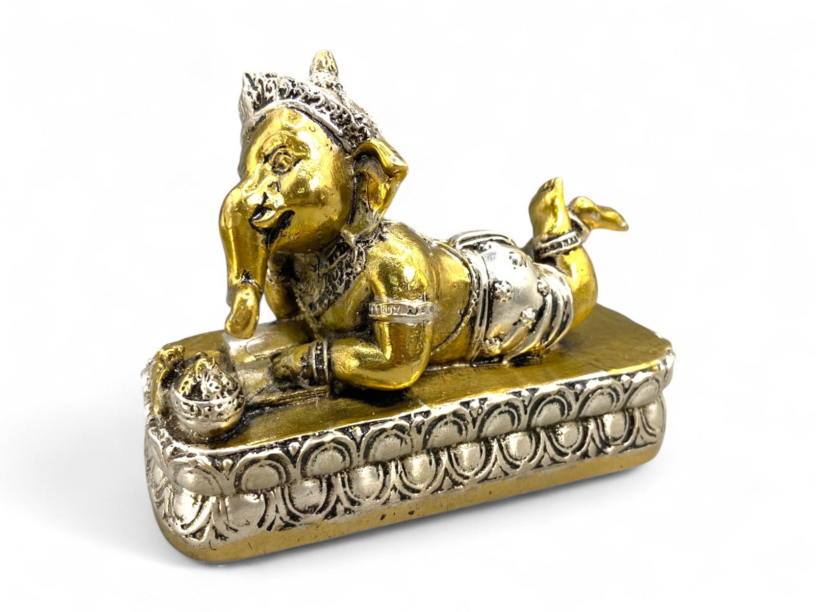 Vintage Thai Reclining Ganesha Gilt-Silvered Brass Altar Figurine, 481g (1 of 4)