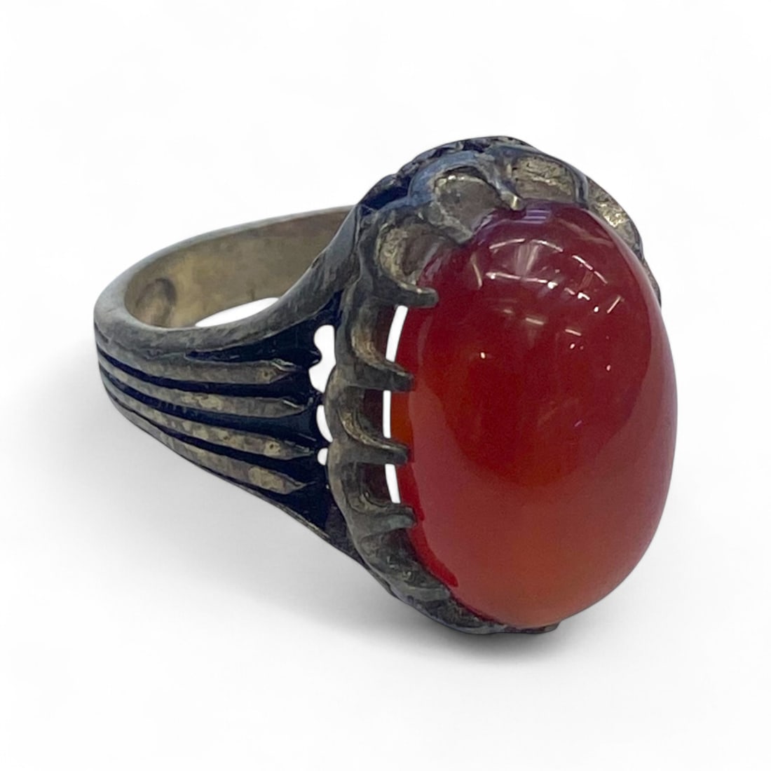 Antique Mid-20th Century Silver Ring with Red Carnelian Claw Setting, 7g (1 of 4)