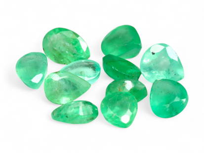 3.24 Carats Vivid Green Emerald Pear Lot - Natural Colombian Stones: This lot of pear-shaped emeralds shines with the lush, garden-green glow for which Colombian stones are celebrated. Each gem captures a slightly varied tone within the vivid green spectrum, enhanced b