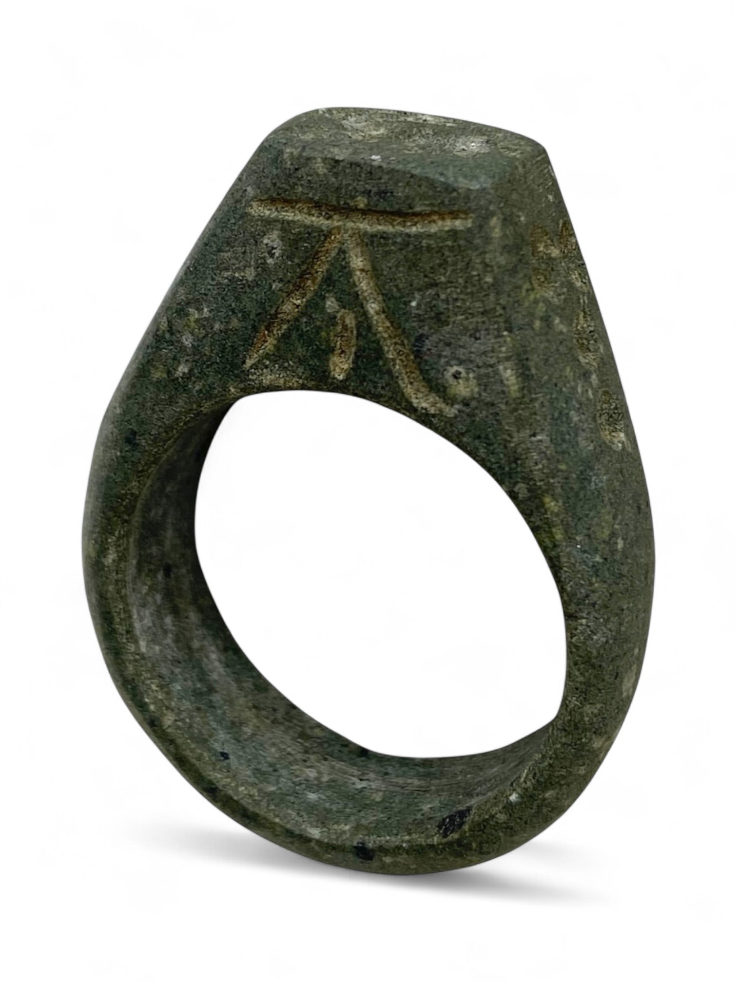 Ancient Parthian Incised Symbolic Stone Ring, c. 1st Century BCE - 2nd Century CE, 18g: This striking ancient Parthian ring, carved from dense green stone and weighing 18 grams, exemplifies the austere elegance of Eastern Iranian craftsmanship during the Parthian Empire. Measuring 4 x 3