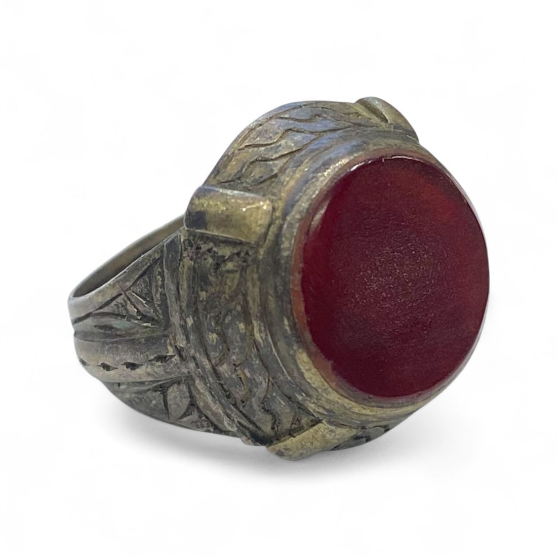 Antique Middle Eastern Silver Ring with Red Cabochon and Leaf Engraving, c. Early 20th Century, 9g (1 of 3)
