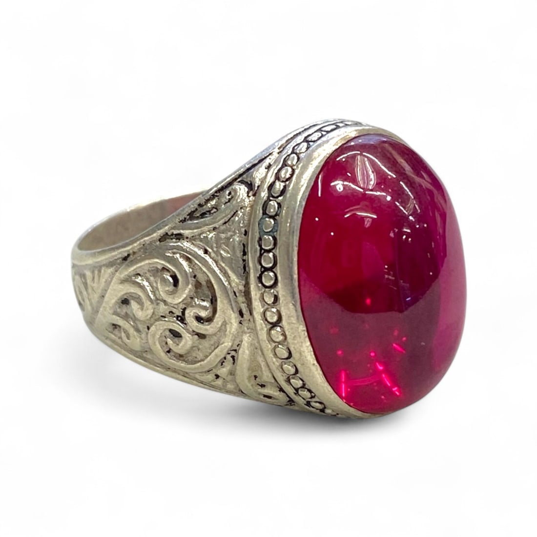 Antique Middle Eastern Floral Scrollwork Silver Ring with Deep Red Glass Cabochon, 20th Century, 10g (1 of 3)