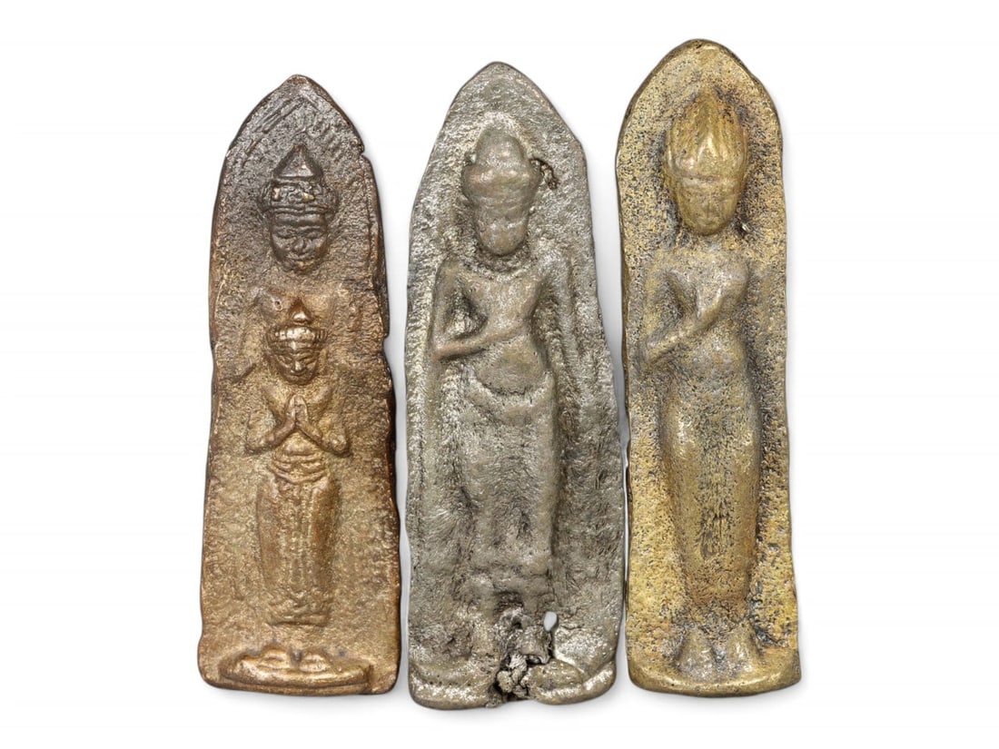 Antique Thai Standing Buddha Bronze Plaque Trio, Offering Gesture Reliefs, 7.5cm, 142g (1 of 2)