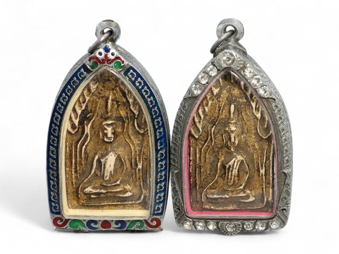 Antique Thai Enlightenment Scene Buddha Amulet Pair in Arched Silver Alloy Casings, 87g: This captivating pair of antique Thai amulets portrays the Buddha seated in meditation beneath the Bodhi tree at the moment of his enlightenment - a profound scene celebrated across Buddhist cultures.