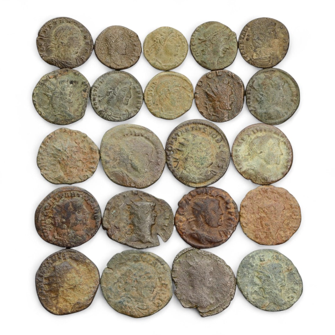 ROMAN EMPIRE: AE Bronze Antoninianus & Nummus Group, 3rd-4th Century AD, 22 Coins, 14-22mm, 44g (1 of 2)