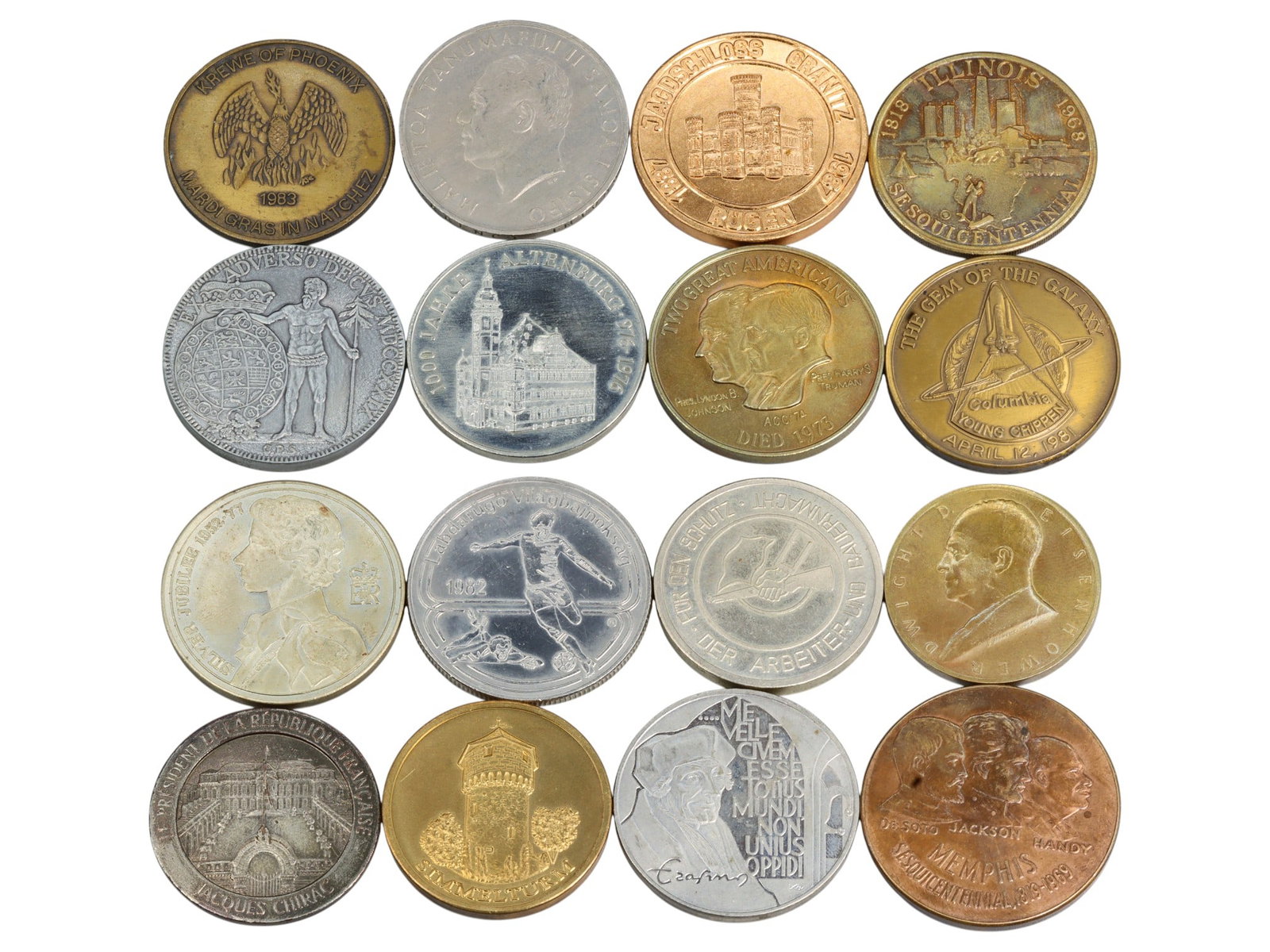 Multi-Thematic Legacy & Commemoration Medallic Token Lot, Mid-Late 20th Century, 16 Pieces, 388g: This rich and varied assemblage of 16 commemorative medals spans global themes of civic pride, historical milestones, and cultural remembrance. Ranging in composition from bronze to aluminum and brass