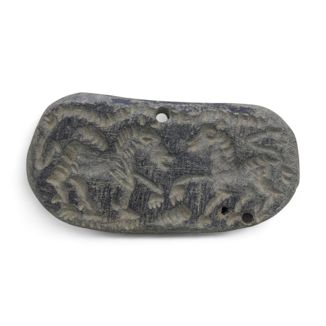 Ancient Jiroft Twin Lions Combat Motif Carved Steatite Pendant, c. 3rd Millennium BCE - 94 g (1 of 2)