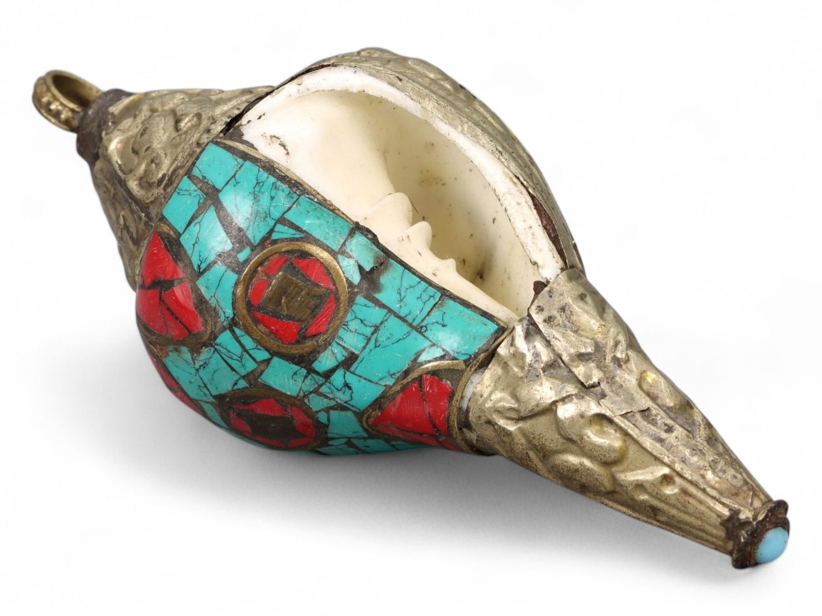 Antique Tibetan Turquoise and Coral Inlaid Ritual Conch Pendant, 20th Century, 74g (1 of 4)