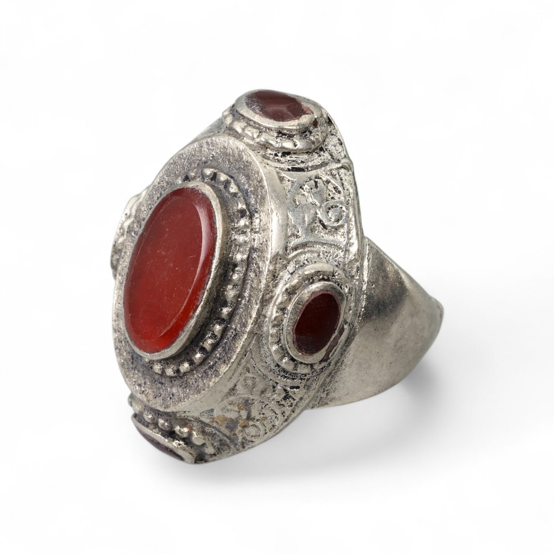 Antique Islamic Ornate Bezel Silver Alloy Tribal Ring, c. 19th Century, US 9, 18g: This striking antique silver alloy ring embodies the opulent craftsmanship of Islamic silversmithing from the 19th century, likely originating from Central or South Asia under Persian Qajar or Afghan