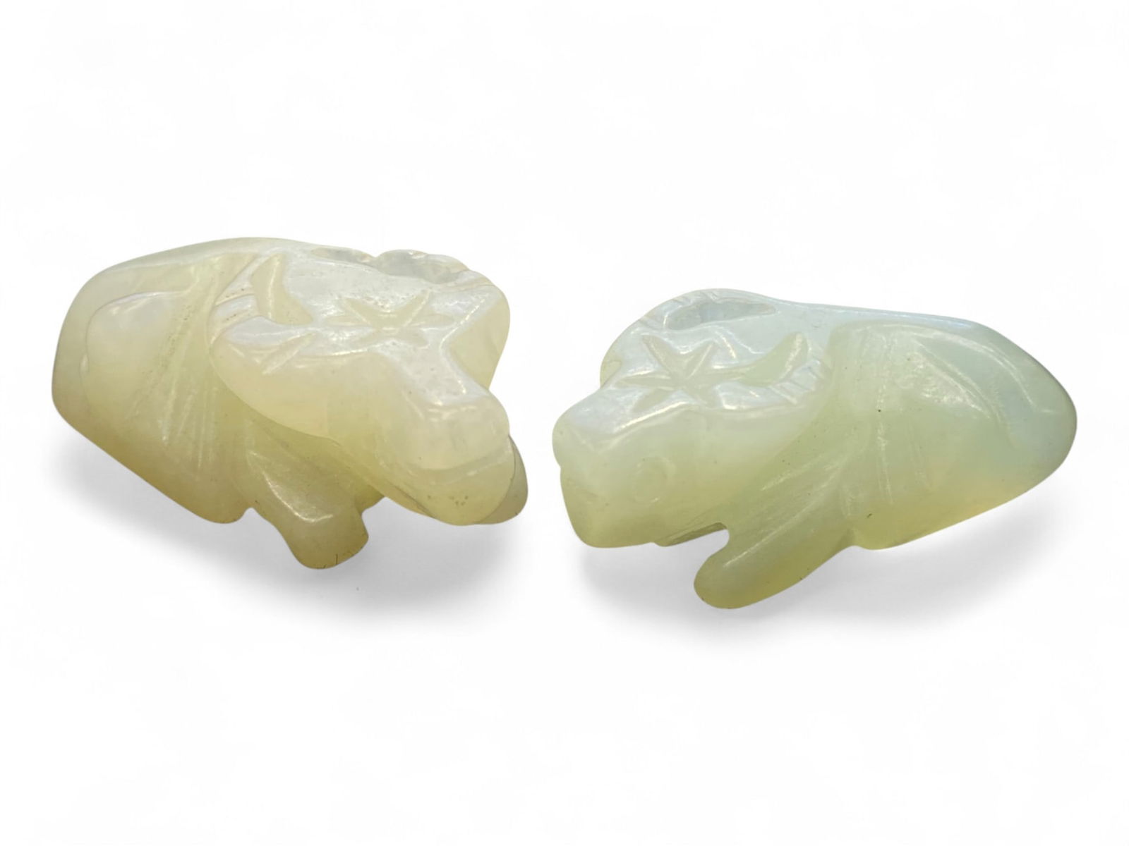 Antique Chinese Jade Buffalo Effigies Pair, Late Qing Dynasty, c. 19th Century, 24g (1 of 2)