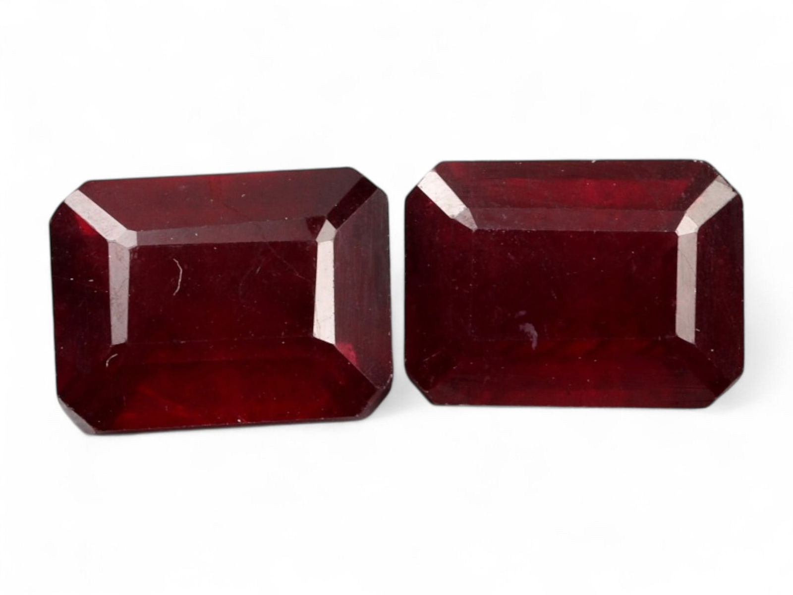 6.02 Carats Deep Red Ruby Pair - Natural African Stones, 8mm (1 of 1)