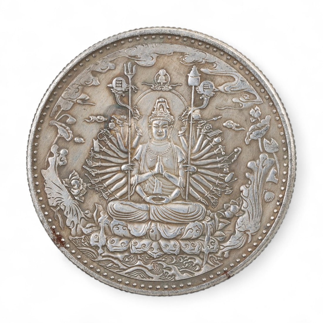 CHINA: Buddhist Iconography - Thousand-Armed Avalokiteshvara Commemorative Medal, 20th Century, 40mm: Evoking centuries of devotional artistry, this 20th-century Chinese commemorative medal presents the awe-inspiring image of Avalokiteshvara (Guanyin) in her Thousand-Armed form-a divine embodiment of 